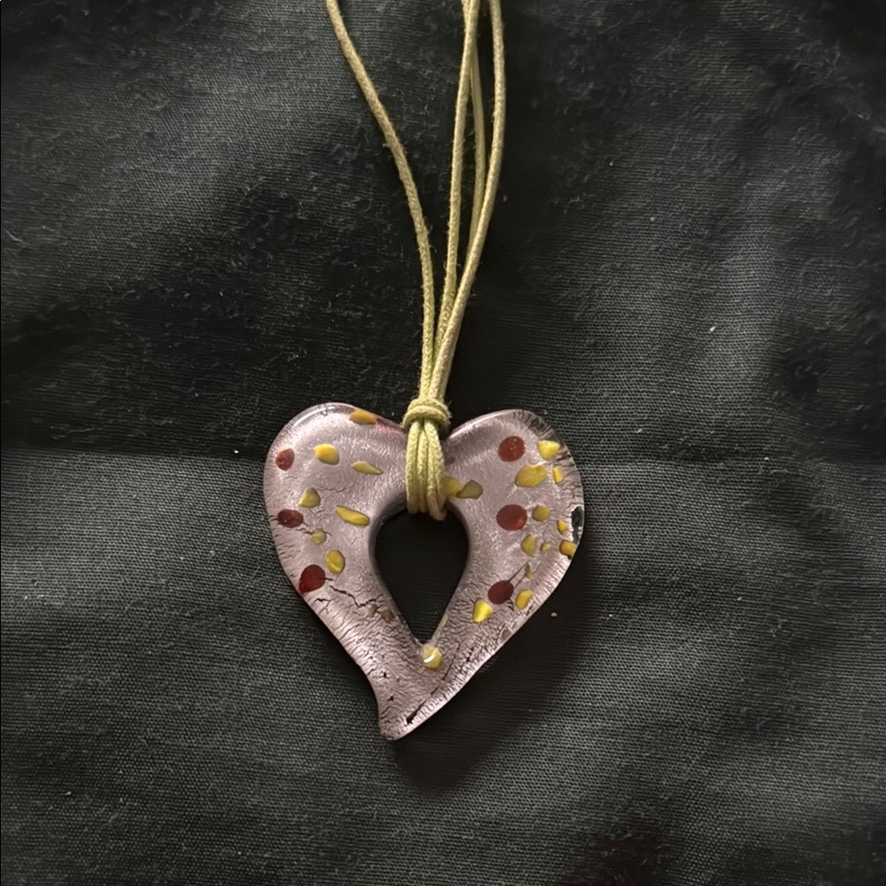 Minimalist Necklace with Heart Pendant
Box 1